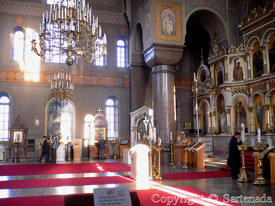 Uspensky Orthodox Cathedral / Catedral ortodoxa de Uspenski / Orthodoxe Cathédrale Uspensky
