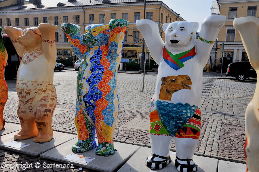 Bears conquered Helsinki / Osos conquistaban Helsinki / Ours conquéraient Helsinki