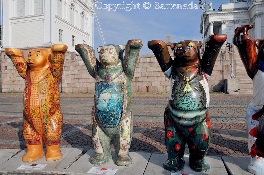 Bears conquered Helsinki / Osos conquistaban Helsinki / Ours conquéraient Helsinki