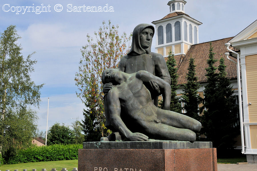 Jalasjärvi - Poor-man statues / Estatuas de pobre hombre / Statues de Pauvre Homme
