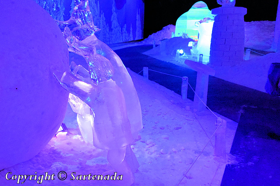 Moomin ice sculptures / Esculturas de hielo de Mumin / Sculptures de glace de Moomine / Esculturas de gelo de Mumin